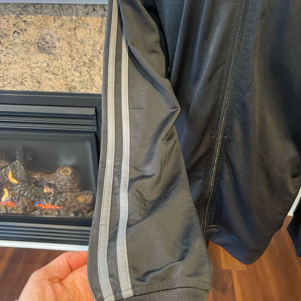 Adidas men’s Small zip jacket - Picture 5 of 10